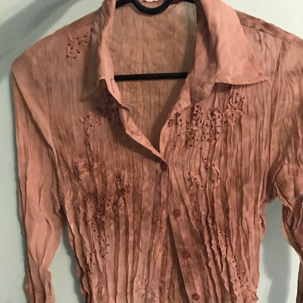 Risks Crinkled Shirt with lots of details